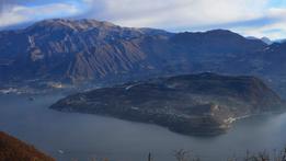 Il lago e Montisola. Un’immagine dalla Punta Alta