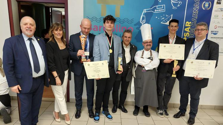 I vincitori del primo concorso nazionale “Bardolino a tavola” promosso dall'istituto alberghiero Carnacina (Joppi)