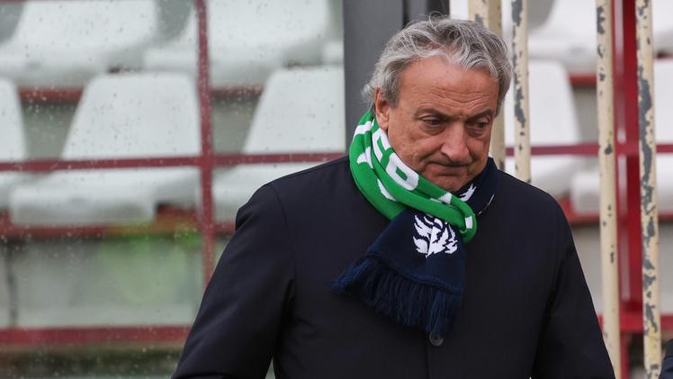 Numero 1 Giuseppe Pasini, 62 anni, presidente della Feralpisalò, a 6 giornate dalla fine penultima nella classifica della Serie B