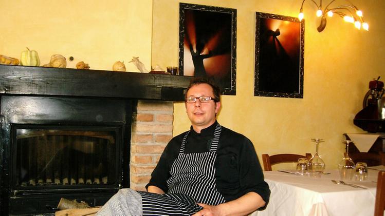 Stefano Slaviero conduce la Taverna Picedo a Polpenazze del Garda    