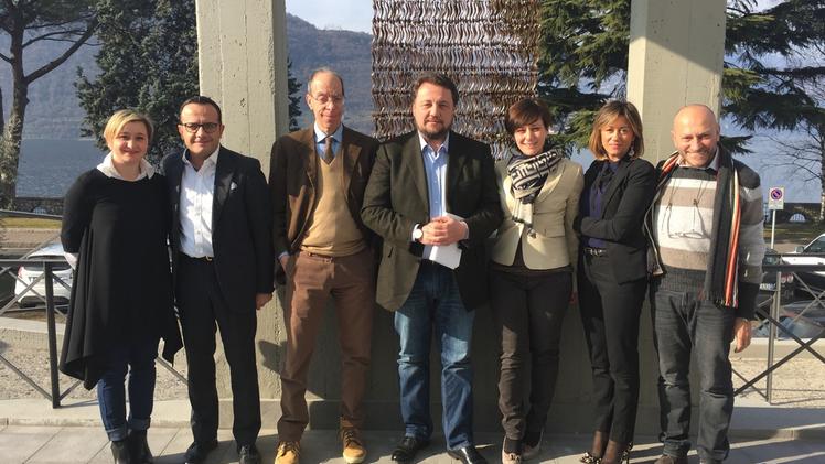 L’assessore regionale Claudio Fava con gli amministratori della Cabina di regia riunita a Sulzano