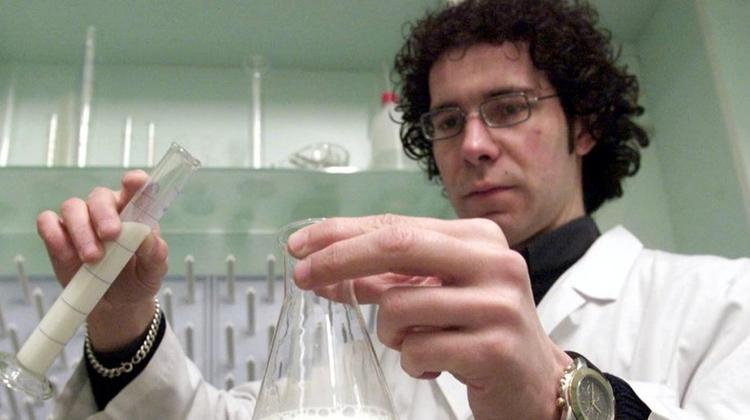 Analisi sul latte contaminato dalle aflatossine cancerogene