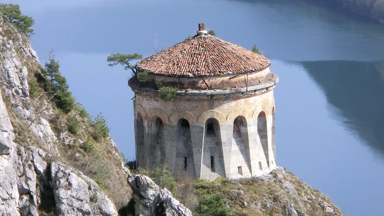 Uno degli edifici della Rocca d’Anfo 