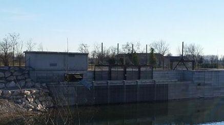 La centralina idroelettrica costruita sul fiume Chiese a Calvisano