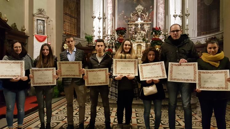 Gli studenti premiati con le borse di studio Giacomo Damiolini