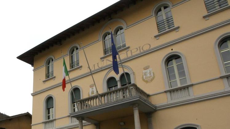 Il municipio di Sarezzo: via libera al nuovo piano di interventi