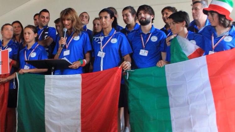 La squadra che difenderà i colori dell’Italia nelle sfide e nei giochiTeresa Monetti e il sindaco Cottini
