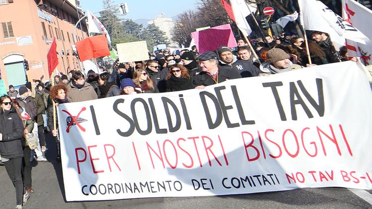 Riparte da Calcinato la protesta contro i lavori per l’alta velocità ferroviaria sulla tratta Brescia-Verona 