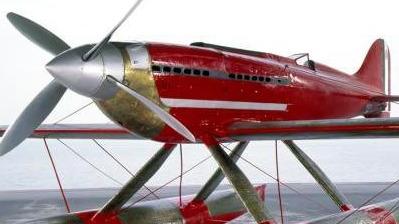 Gli ultimi idrocorsa del Rav di Desenzano, oggi custoditi al Museo dell’Aeronautica sul lago di BraccianoIl magnifico Macchi Mc72 del record mondiale di Francesco Agello