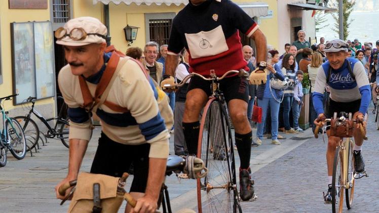 La Lacustre  di Marone è un viaggio a ritroso nella storia del  ciclismo 