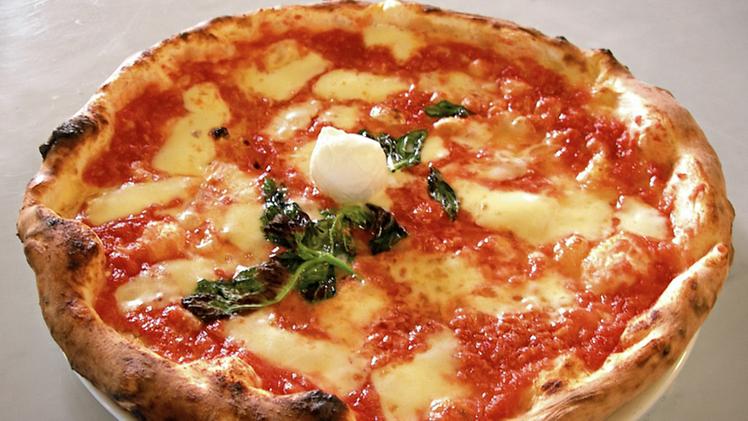 La classica pizza napoletana