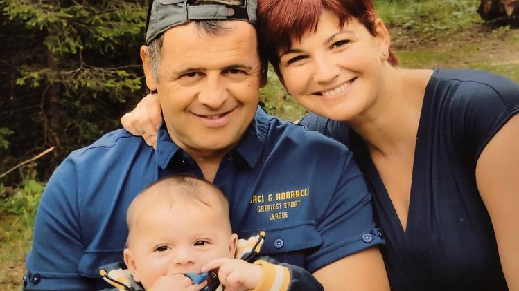 Mario Manfredi la moglie Daniela Panizza e il piccolo Luigi:  una famiglia distrutta da un incidente 