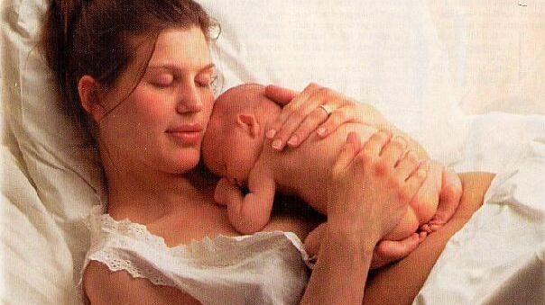 Sirmione volta le spalle alla maternità: nascite al minimo storico