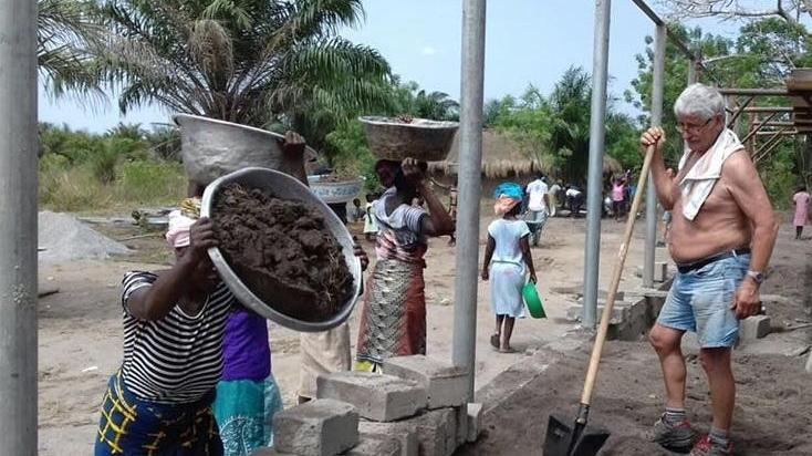 Uno dei cantieri aperti dai volontari camuni nel Ghana 