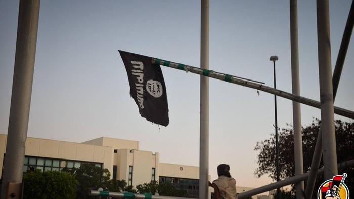La bandiera nera dell'Isis