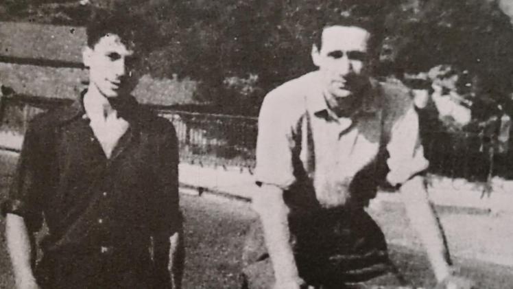 Elio Ziglioli era solo un ragazzoLa cugina del combattente assassinato dai franchisti nel 1949, Federica Ziglioli, insieme alla figliaElio Ziglioli, a sinistra, con un altro membro del gruppo «Los Primos»
