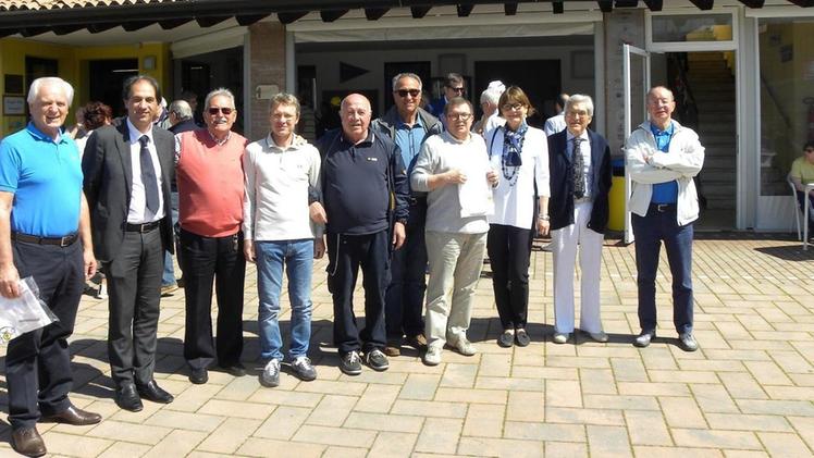 Passato e presente nella foto di gruppo che celebra i sessant’anni della Fraglia Vela