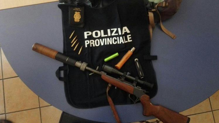 L’arma modificata sequestrata dalla polizia provinciale