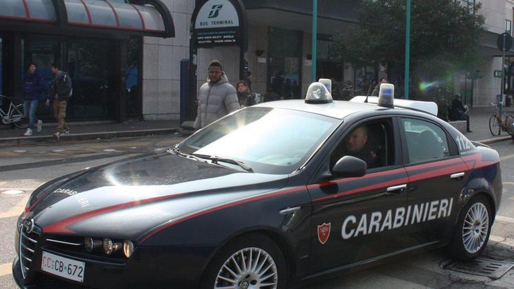 I carabinieri hanno arrestato la coppia di rapinatori marocchini 