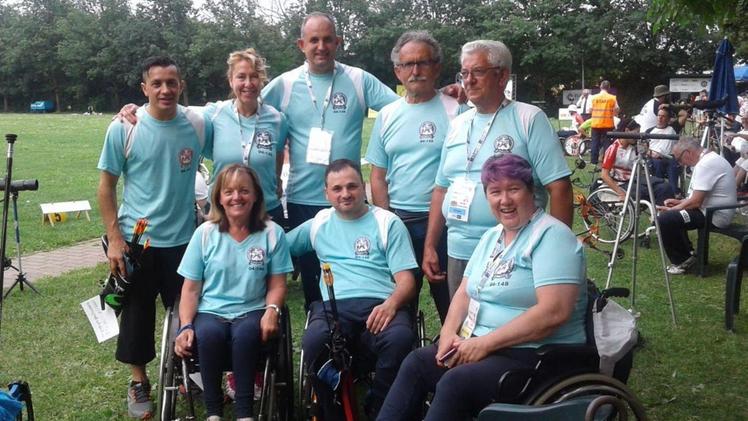 La squadra di arcieri della Polisportiva disabili di Valcamonica