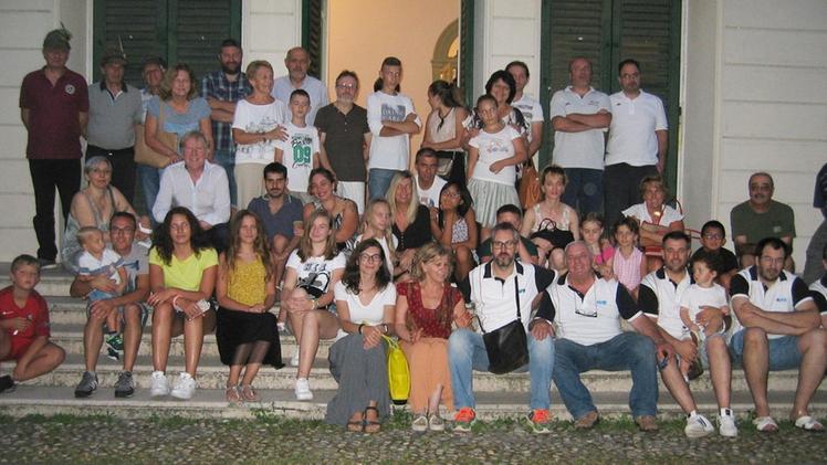 I  ragazzi bielorussi ospiti a Villa Carcina con i volontari e i donatori