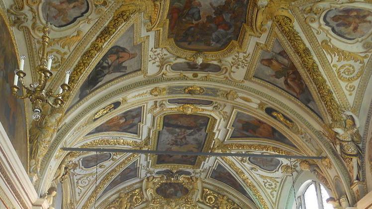 Il santuario della Madonna di Paitone è uno dei luoghi di culto più frequentati della provincia L’altare maggiore con la tela dipinta dal MorettoLe preziose decorazioni e gli affreschi del soffitto