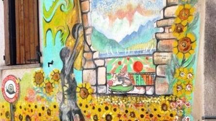 Uno dei murales di BelpratoDa sei anni nel mese di agosto Belprato diventa il paese dei colori