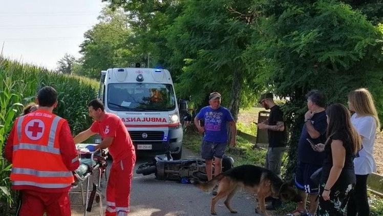 I rilievi della Polizia Stradale sul luogo dell’incidente a ChiariI soccorsi alla donna investita: le sue condizioni sono serie