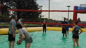 Una sfida di volley acquatico