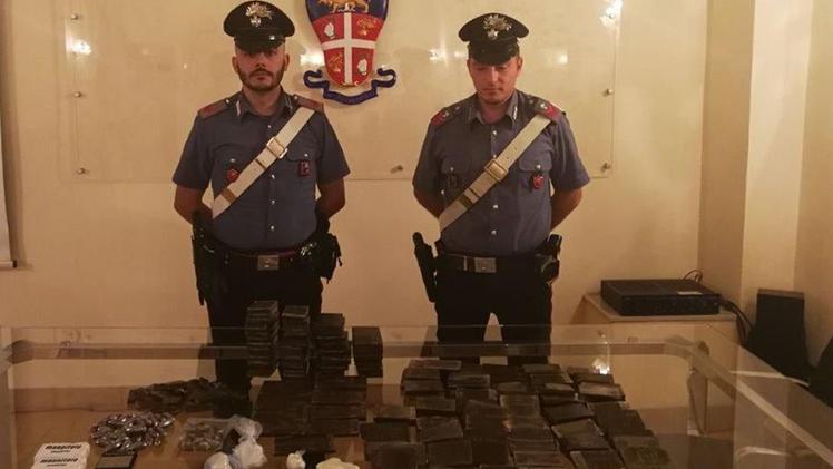 La droga sequestrata dai carabinieri a Collio