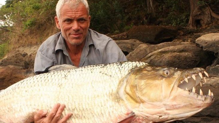 Jeremy Wade, il «pescatore di mostri», è arrivato sul lago di Garda