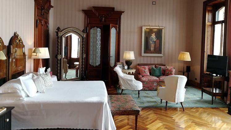 La camera da letto di Benito Mussolini con una splendida vista sul lago di Garda