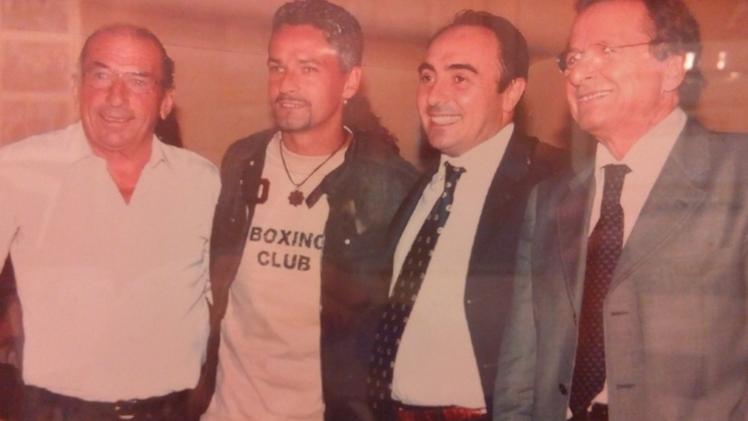 Il ristoratore  con Roby Baggio e Gino  Corioni IMMAGINI FRANCESCO BONETTI