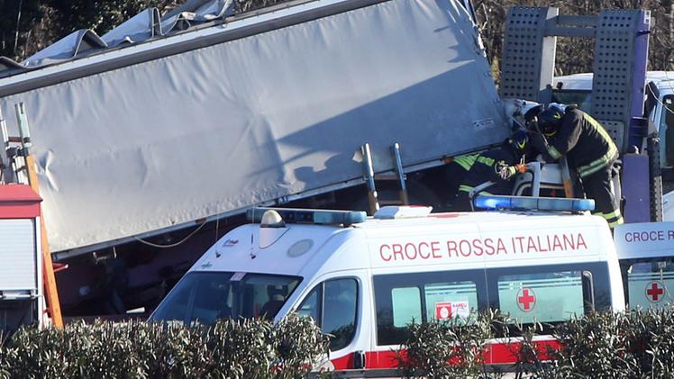 In provincia 
di Brescia 
gli incidenti sono stati 3.336 e hanno provocato 63 morti mentre  
il numero dei feriti ha raggiunto quota 4.763
