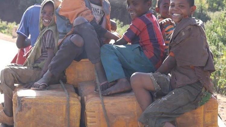 Foto di gruppo per i volontari scout di Botticino protagonisti della missione dello scorso anno Una istantanea scattata nei territori attraversatiIl legame del gruppo con l’Etiopia è di lunga data