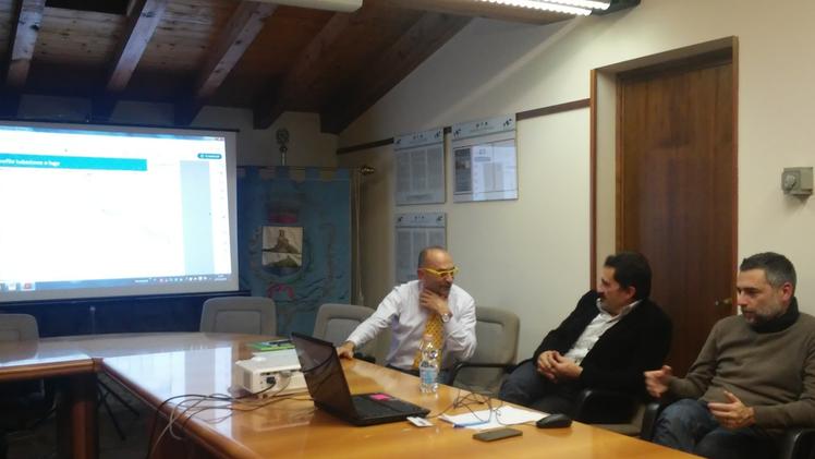 La presentazione del progetto dell’acquedotto che collegherà Montisola alla rete di Sulzano