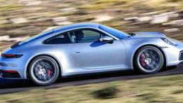 Per la nuova Porsche 911 motore da 450 cavalli, trenta in più rispetto alla versione in uscita dal mercato
