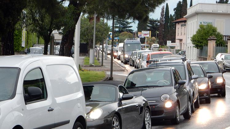 Code chilometriche in direzione Brescia poco prima di Maderno:  la Gardesana resta un problema spinoso