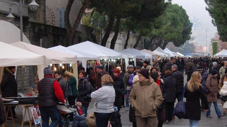 Il mercatino del Vintage si svolge la prima domenica del meseIl sorriso di  Giuseppe Di Perna 