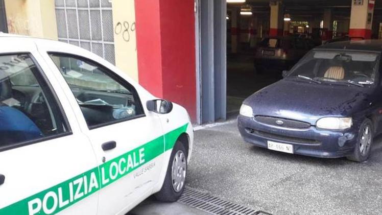 L’automobile sequestrata dagli agenti della Locale della Valsabbia