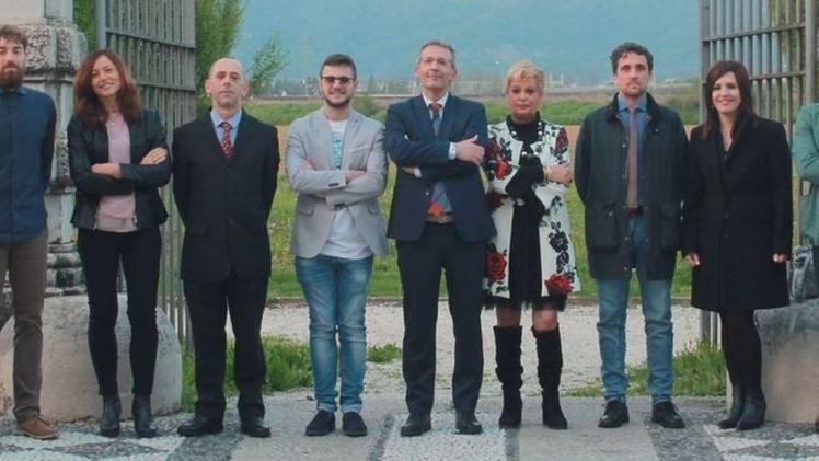La squadra di candidati che sosterrà la corsa  elettorale del sindaco uscente Gianluca Cominassi 