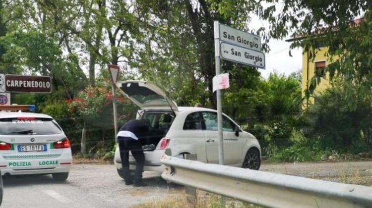 La polizia locale controlla l’auto guidata da Zonta 