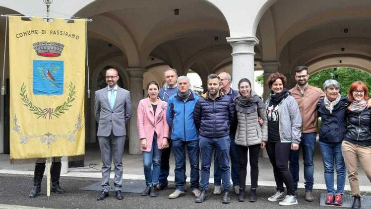 Il «team» del sindaco Francesco Pasini Inverardi: c’è la nuova Giunta
