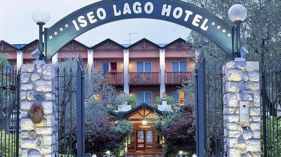 L’hotel Rivalago di Sulzano, diretto da Antonella PastoreL’Iseolago, uno dei nove hotel a «quattro stelle» del  Sebino