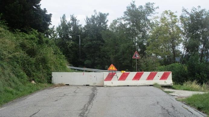 Il tratto di Sp 31 chiuso ormai dal febbraio scorsoLa rotatoria che incrocia la provinciale Lumezzane-Sabbio