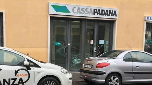 Il bancomat della Bcc  Cassa Padana fatto esplodere ieri notte 