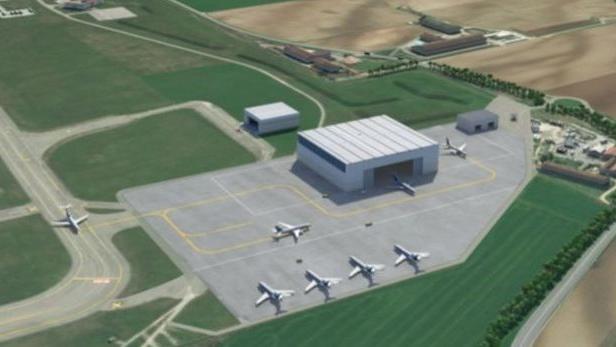 In una ricostruzione al computer il futuro aspetto della pista extra large dell’aeroporto di Montichiari Nel mirino dei sindaci anche l’hangar della rottamazione di velivoli