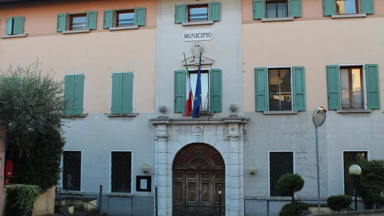 Il municipio di San Felice: il contratto di affitto scadrà nel 2021