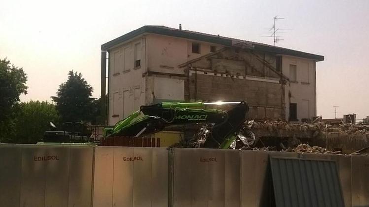 Il cantiere del nuovo cinema teatro Marconi di CalcinatoLa storica struttura è stata demolita nel maggio scorso