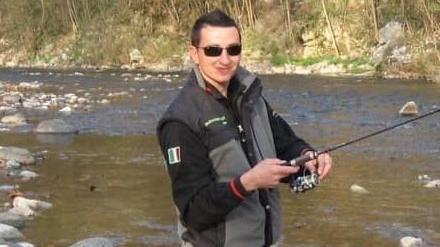 Nicola Gosetti durante una battuta di pesca